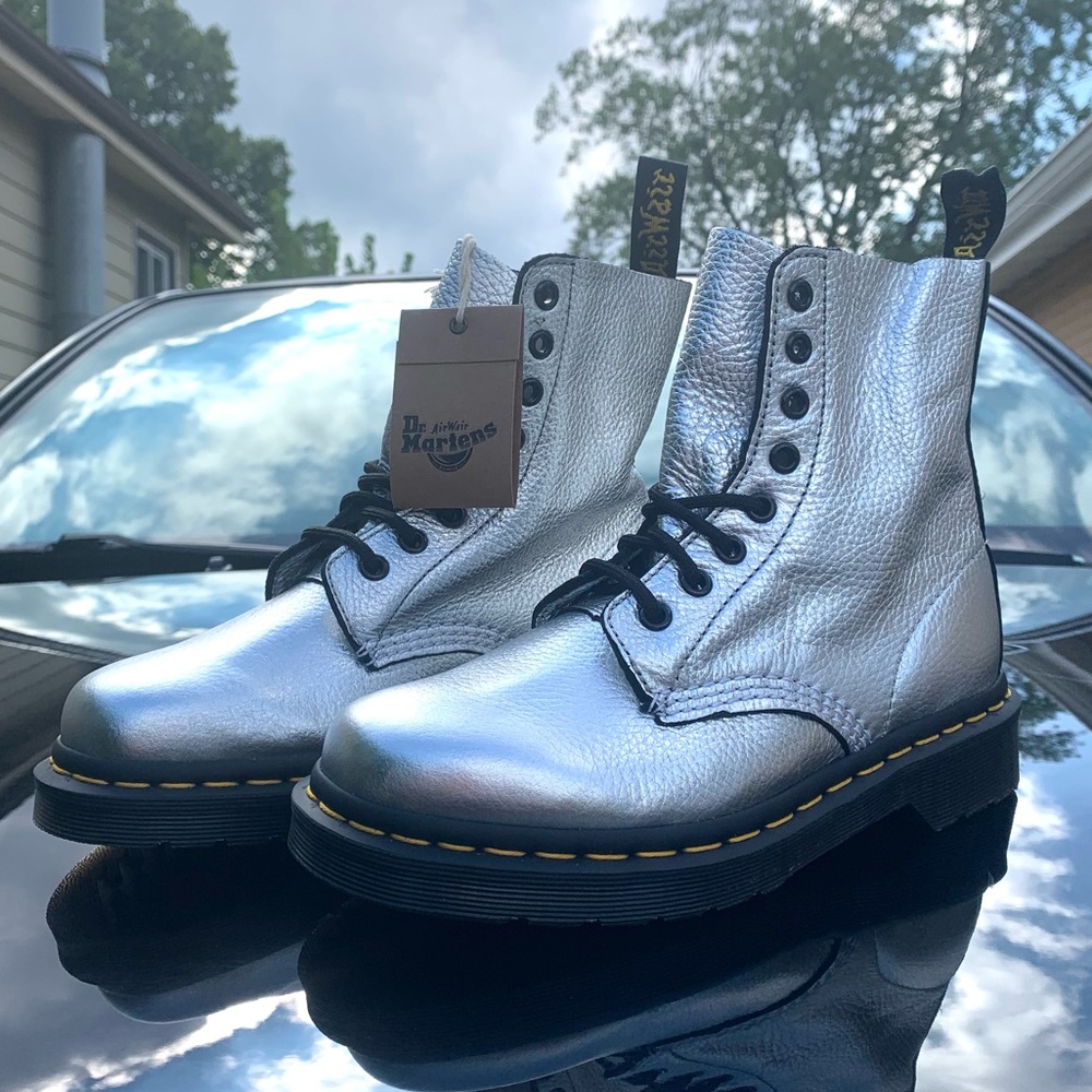 Dr. Martens Metallic 1460 Pascal Lace up Boots Sz 7